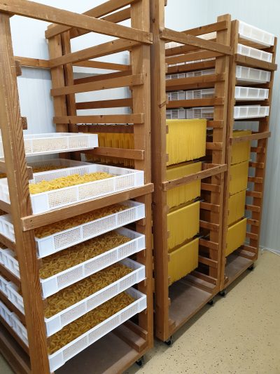 Teigwaren im Trockengestell