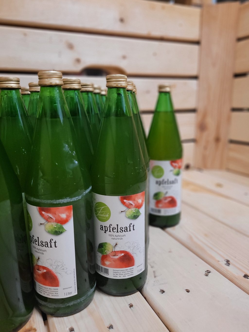 Naturtrüber Apfelsaft in der Großkiste vom Obsthof Friedrich
