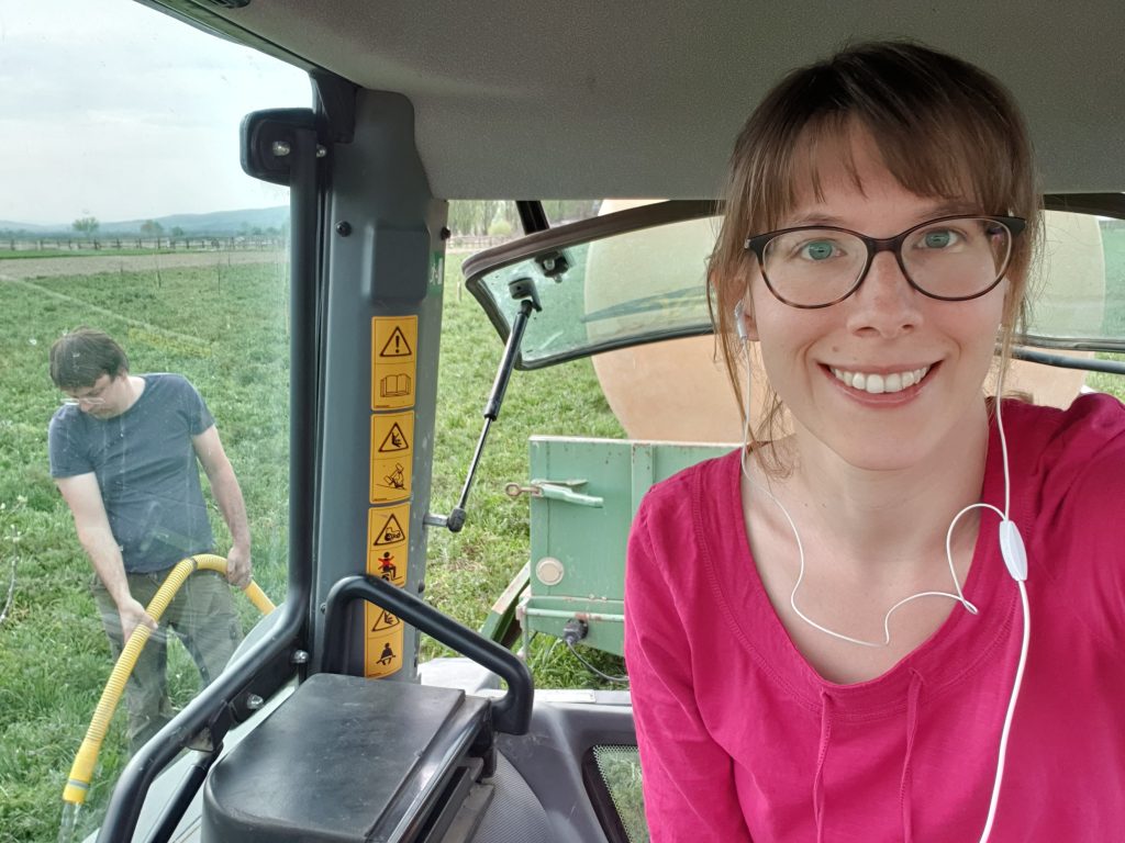 Bewässerung der neuen Streuobstbäume 2020