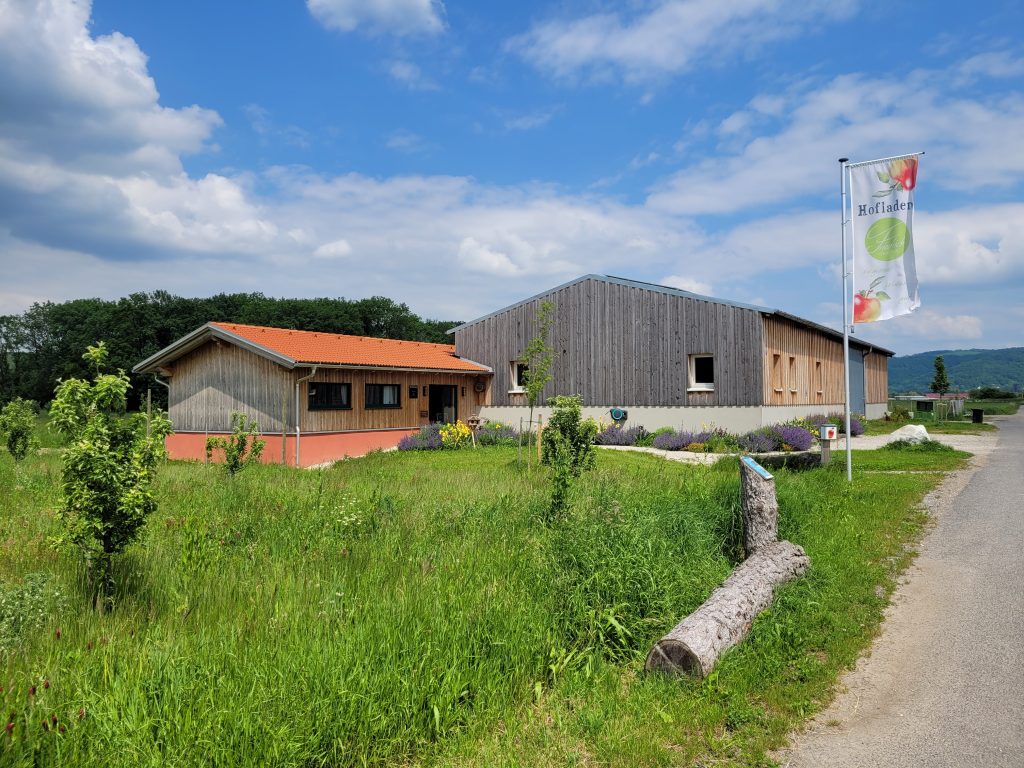 Hofladen Ansicht Sommer 2023